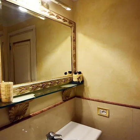 Italian Experience-suite Medici Apartman *